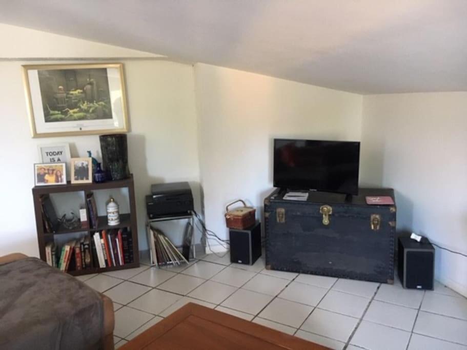 Le Depot Appartement Du Canal 80M2 A Champvert Екстер'єр фото