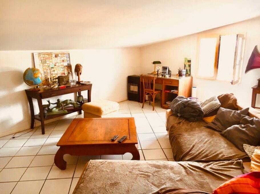 Le Depot Appartement Du Canal 80M2 A Champvert Екстер'єр фото