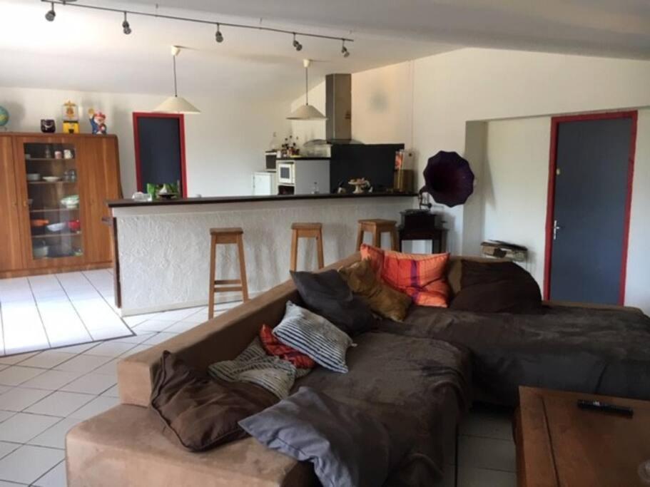Le Depot Appartement Du Canal 80M2 A Champvert Екстер'єр фото