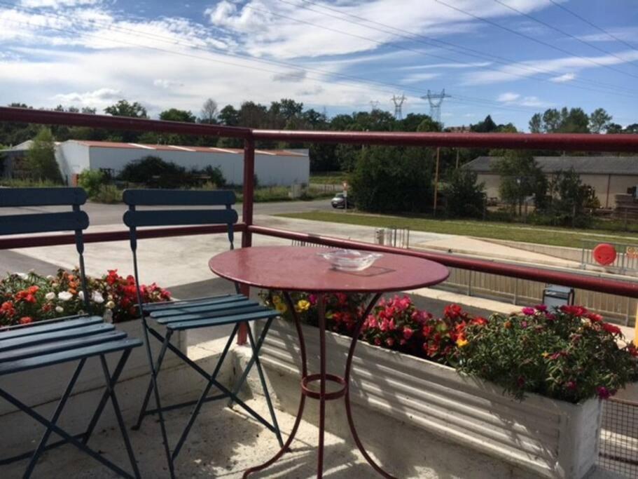Le Depot Appartement Du Canal 80M2 A Champvert Екстер'єр фото